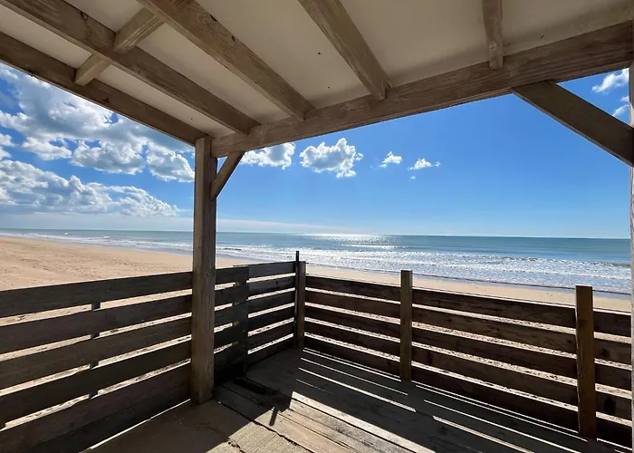 La Dune, Proche Rue Pietonne Et Plage